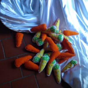 Pantalón de Conejo con Aros y Cintas